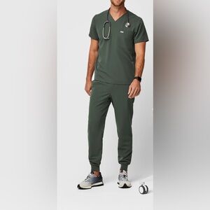 figs tansen 2 pieces set jogger and top green moss
